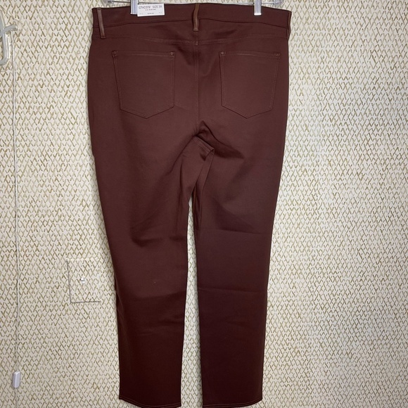 NWT Chico's Brown Five Pocket Ponte Faux Leather Slim Leg Front Pant Size 3R/16R - Picture 6 of 12